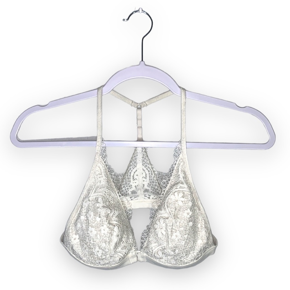 Victoria’s Secret Body by Victoria White Lace Padded Bandeau Bra Size Small